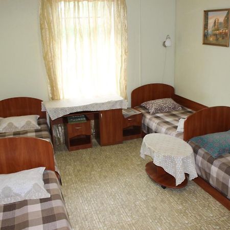 Мини-Отель Боярка Boyarka Esterno foto