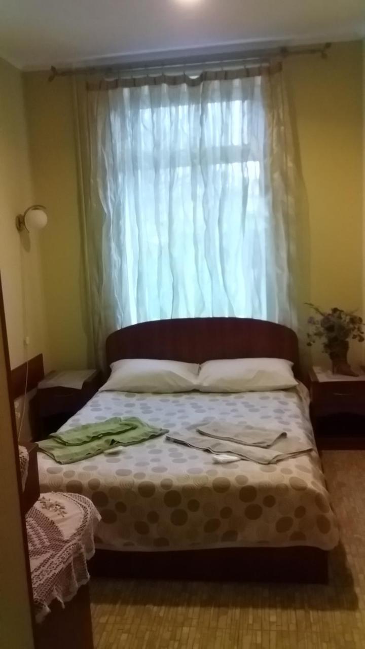 Мини-Отель Боярка Boyarka Esterno foto